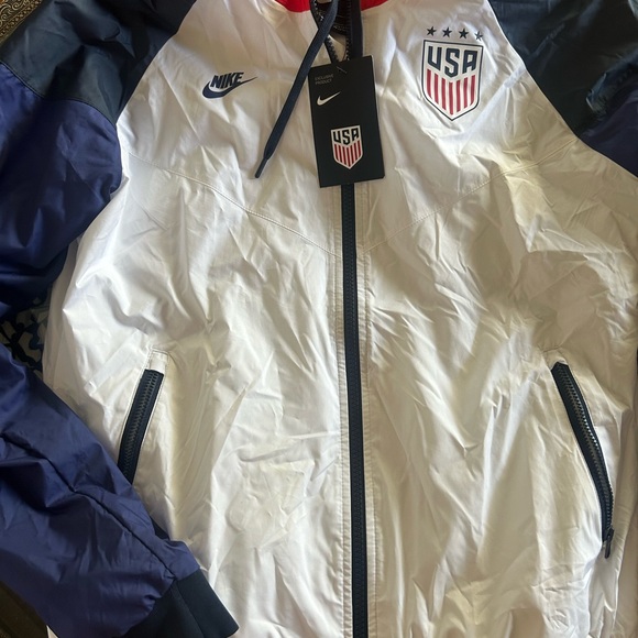 NIKE USA Windrunner jacket - Picture 6 of 10
